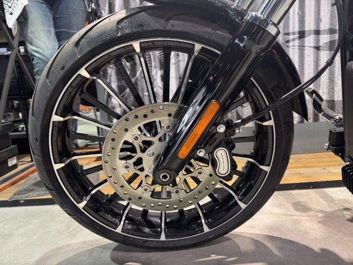 2025 Harley-davidson FXBR BREAKOUT (117) Vivid Black