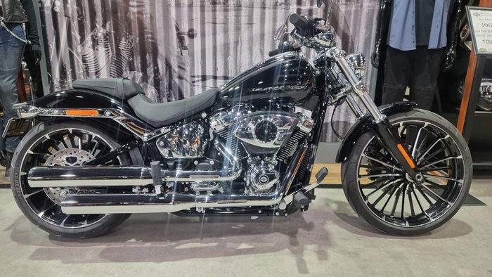 2025 Harley-davidson FXBR BREAKOUT (117) Vivid Black