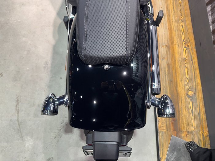 2025 Harley-davidson FXBR BREAKOUT (117) Vivid Black