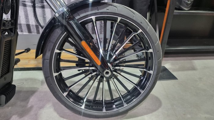 2025 Harley-davidson FXBR BREAKOUT (117) Vivid Black