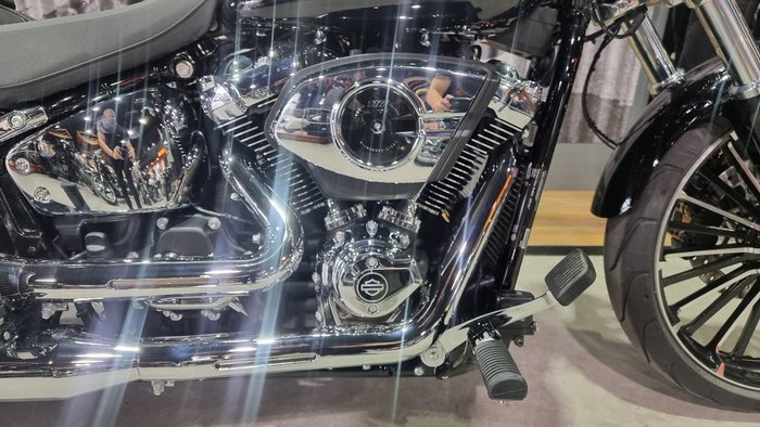2025 Harley-davidson FXBR BREAKOUT (117) Vivid Black