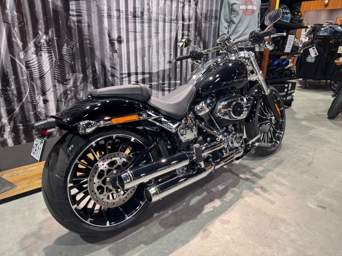 2025 Harley-davidson FXBR BREAKOUT (117) Vivid Black