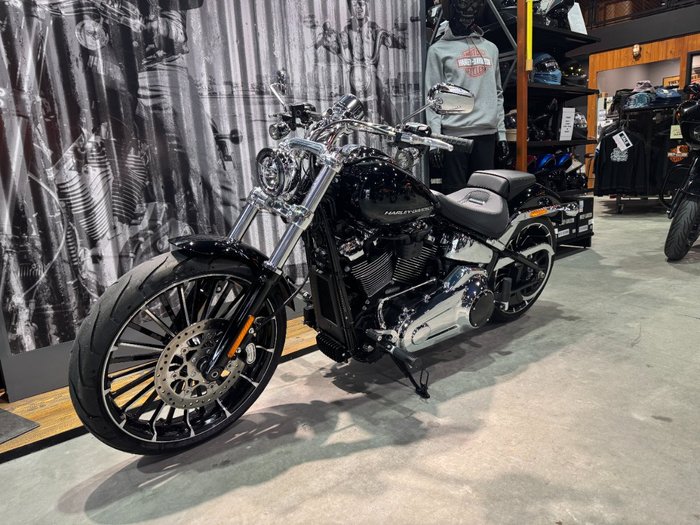 2025 Harley-davidson FXBR BREAKOUT (117) Vivid Black