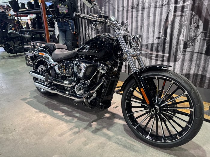 2025 Harley-davidson FXBR BREAKOUT (117) Vivid Black
