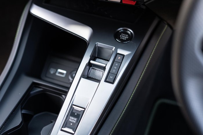 2025 Peugeot 408 GT Premium Hybrid