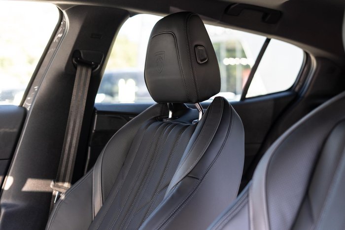 2025 Peugeot 408 GT Premium Hybrid