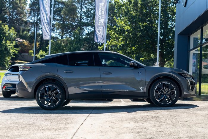 2025 Peugeot 408 GT Premium Hybrid