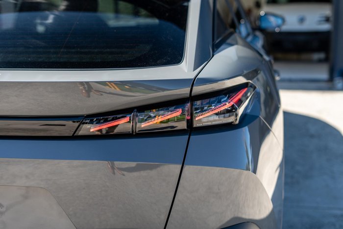 2025 Peugeot 408 GT Premium Hybrid