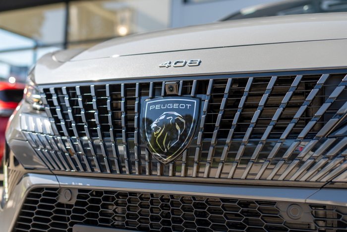 2025 Peugeot 408 GT Premium Hybrid