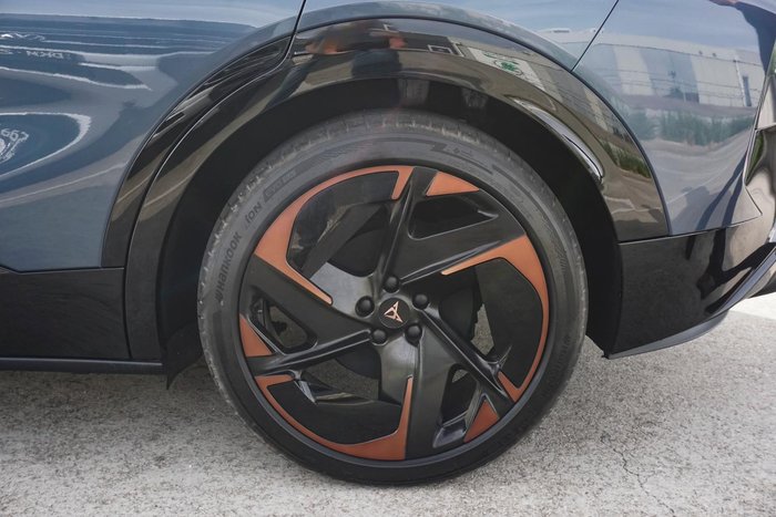 2025 CUPRA Tavascan VZ