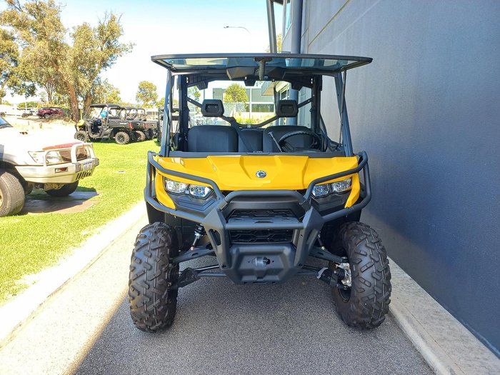 2024 Can-Am Defender HD10 DPS PRO Defender Yellow