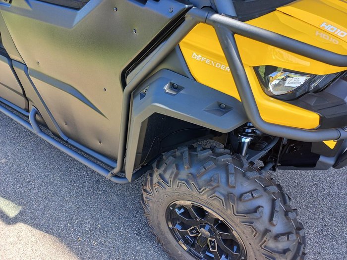 2024 Can-Am Defender HD10 DPS PRO Defender Yellow