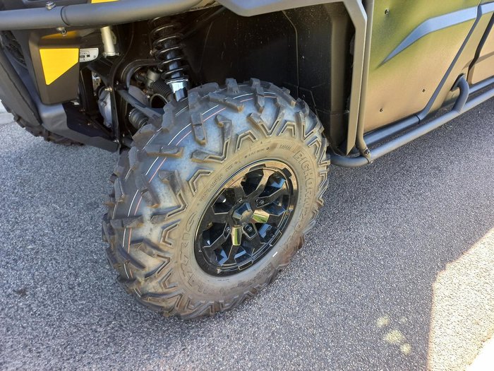 2024 Can-Am Defender HD10 DPS PRO Defender Yellow