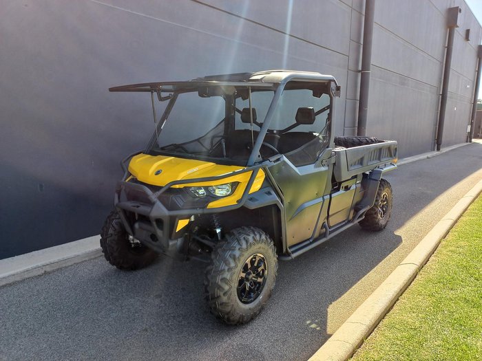 2024 Can-Am Defender HD10 DPS PRO Defender Yellow