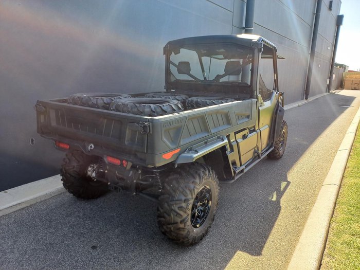 2024 Can-Am Defender HD10 DPS PRO Defender Yellow