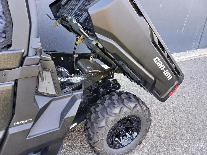 2024 Can-Am Defender Max DPS HD9 Defender Green