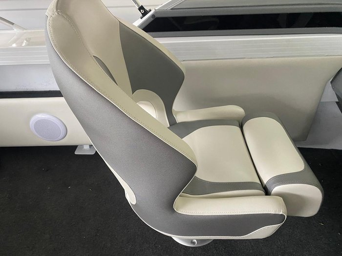 2025 QUINTREX 520 Cruiseabout Pro
