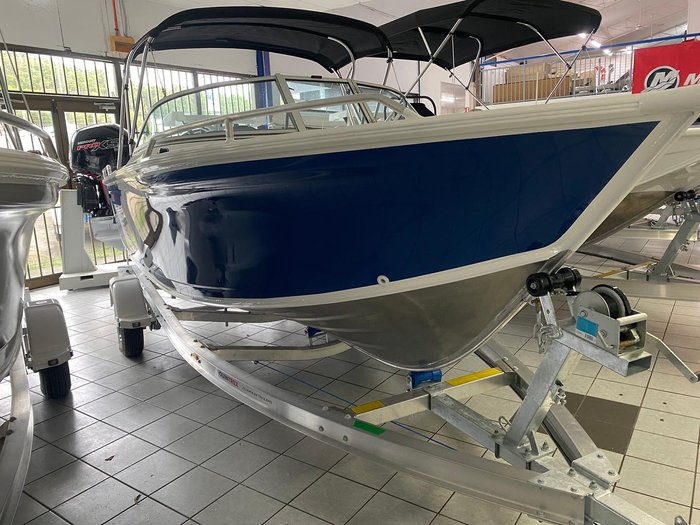 2025 QUINTREX 520 Cruiseabout Pro