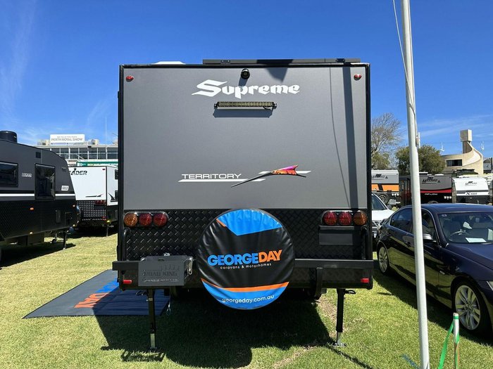 2025 Supreme 1760_C_K2e3_S Territory 17'6