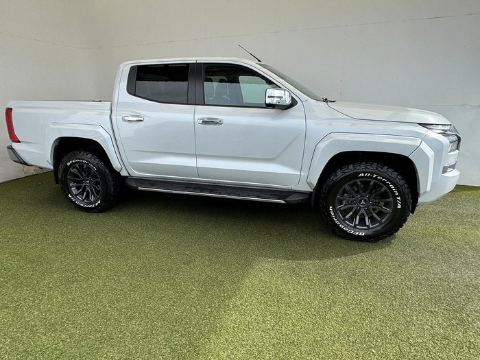 2024 Mitsubishi Triton GLS