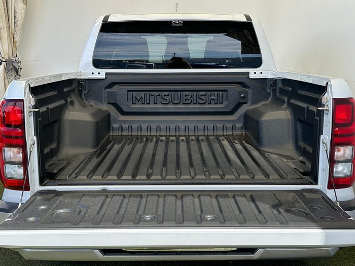 2024 Mitsubishi Triton GLS