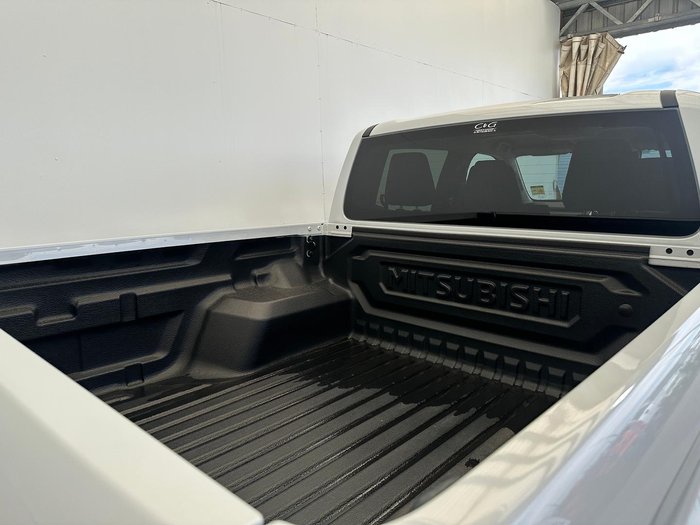 2024 Mitsubishi Triton GLS