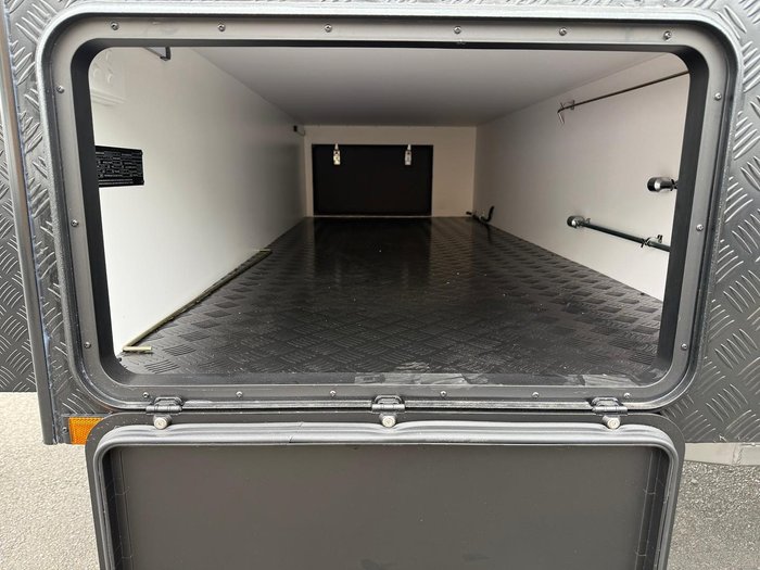 2025 Rembrandt Caravans Nightwatch Rear Club 22.9