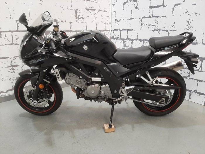 2011 Suzuki SV650SU LAMS SV Black