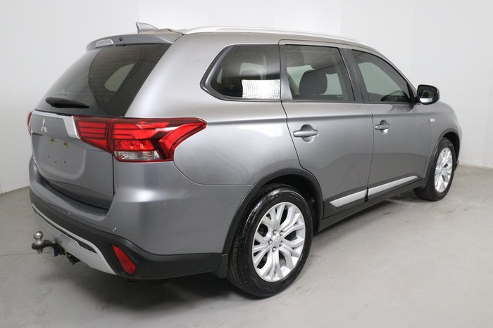 2020 Mitsubishi Outlander ES
