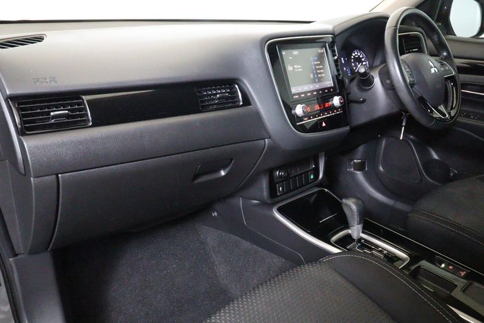 2020 Mitsubishi Outlander ES