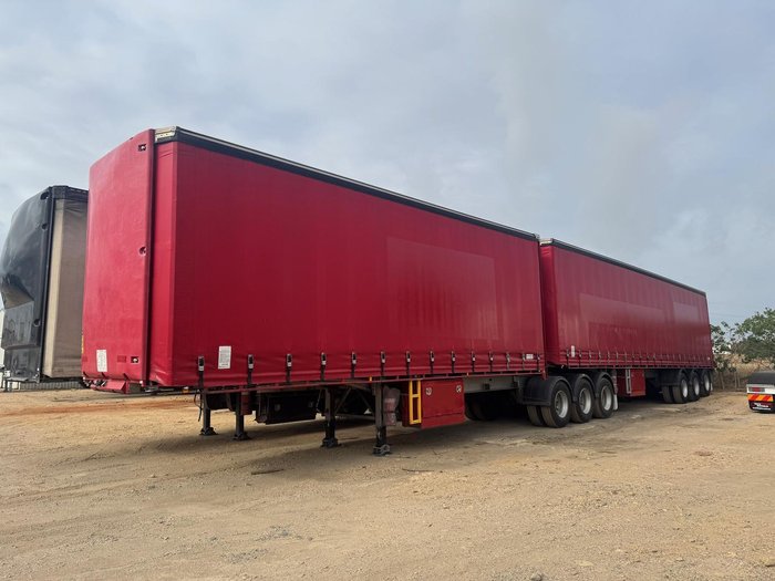 2015 Krueger B-Double(36 Pallet) Straight Deck Tautliner RED