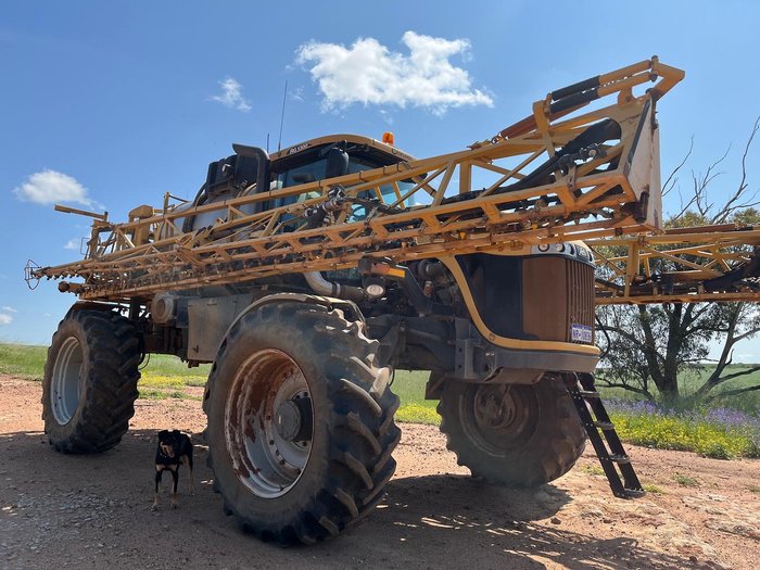 Rogator 1300A Self Propelled Sprayer