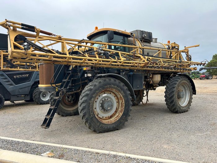 Rogator 1300A Self Propelled Sprayer