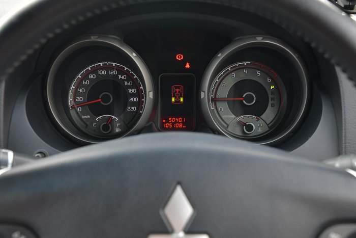 2019 Mitsubishi Pajero GLX