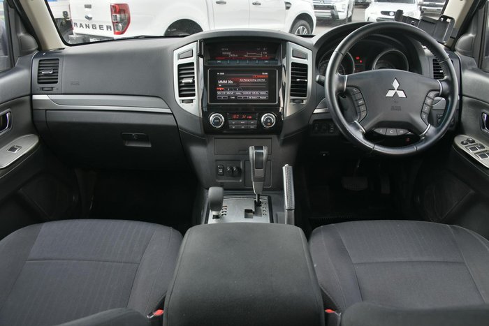 2019 Mitsubishi Pajero GLX