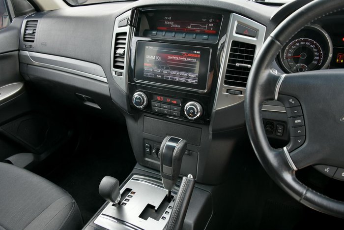 2019 Mitsubishi Pajero GLX