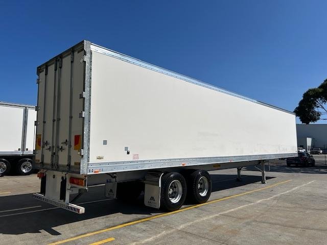 2017 Maxitrans St2 Od 24 Pallet Dry Freight Van 4M