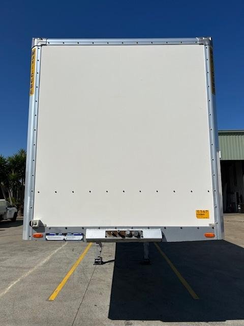 2017 Maxitrans St2 Od 24 Pallet Dry Freight Van 4M