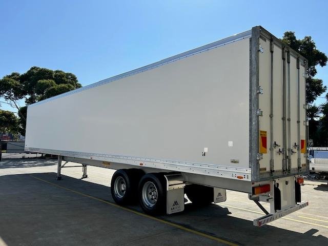2017 Maxitrans St2 Od 24 Pallet Dry Freight Van 4M