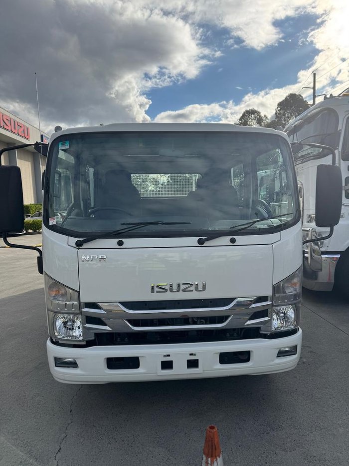 2017 Isuzu Npr 75/190 Crew Tipper 65/190 auto WHITE