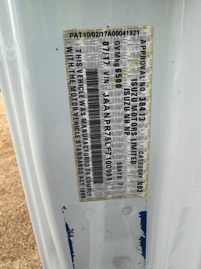 2017 Isuzu Npr 65 190 Crew Cab Amt Npr 65 190 Crew Cab AMT