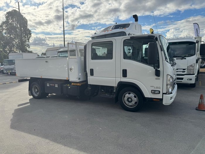 2017 Isuzu Npr 65 190 Crew Cab Amt Npr 65 190 Crew Cab AMT