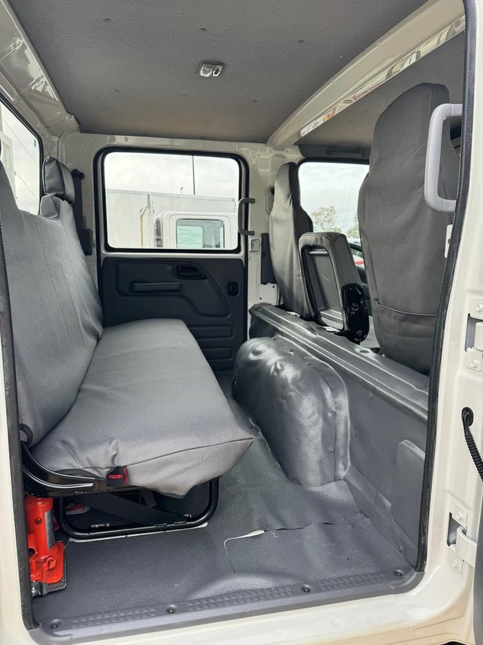 2017 Isuzu Npr 75/190 Crew Tipper 65/190 auto WHITE