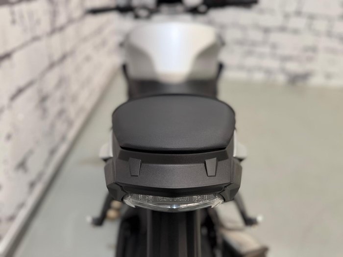 2025 Suzuki GSX-S1000 GSX-S Silver