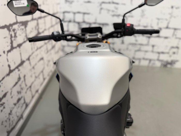 2025 Suzuki GSX-S1000 GSX-S Silver