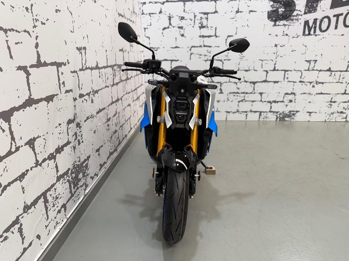 2025 Suzuki GSX-S1000 GSX-S Silver