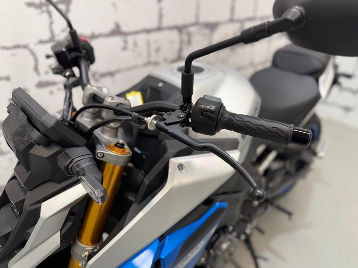 2025 Suzuki GSX-S1000 GSX-S Silver