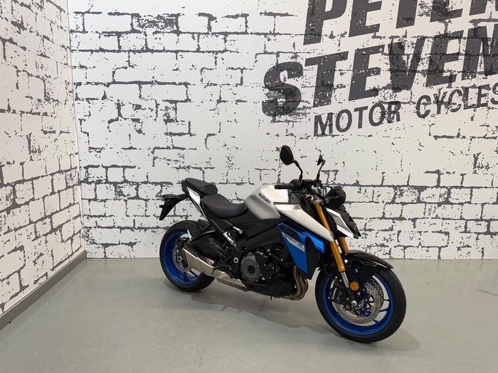 2025 Suzuki GSX-S1000 GSX-S Silver