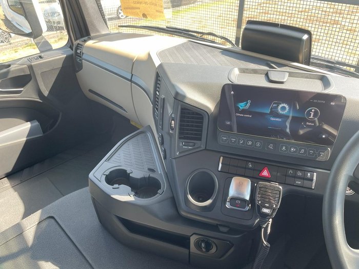 2024 Mercedes-Benz Actros 2653 White