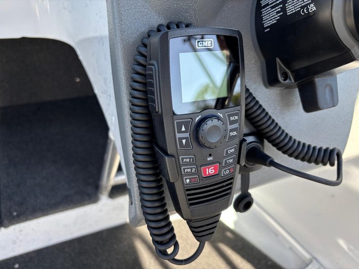 2025 QUINTREX 481 Fishabout Pro